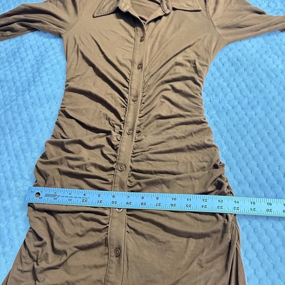 Good American Good Touch Button Front Midi Dress Women's 1/Small Brown Ruched - Picture 10 of 12